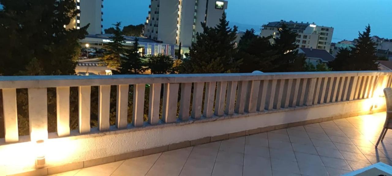 Happy Basset Terrace Apartment มาคาร์สกา ภายนอก รูปภาพ