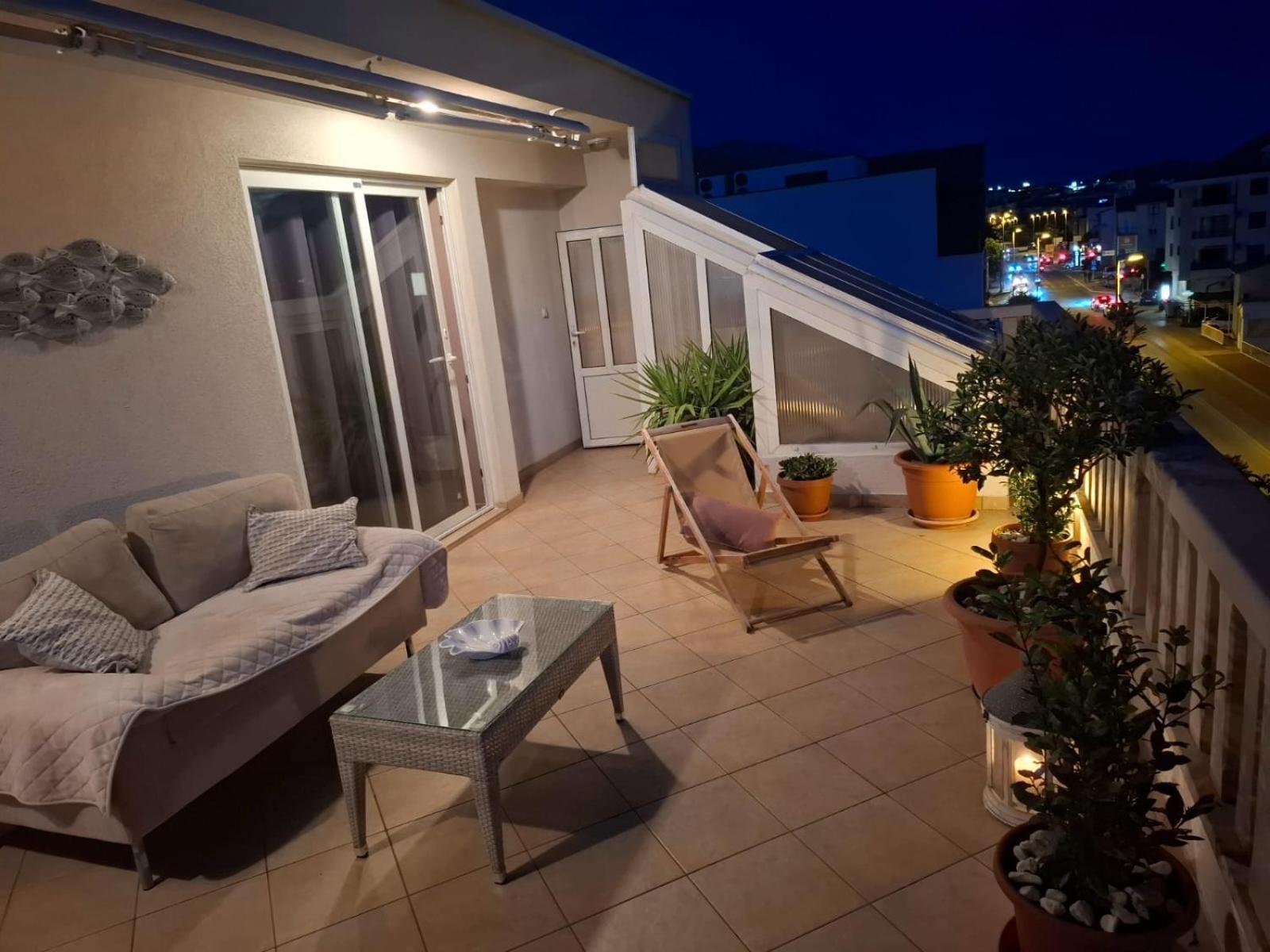 Happy Basset Terrace Apartment มาคาร์สกา ภายนอก รูปภาพ